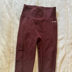 DFYNE Women's Burgundy Impact Leggings S